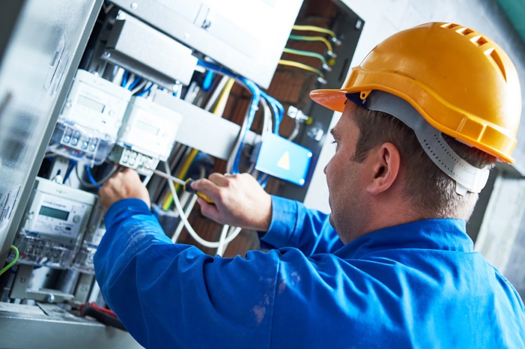 manutenção adequada de instalações elétricas